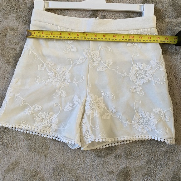 White Zara shorts - Picture 4 of 5